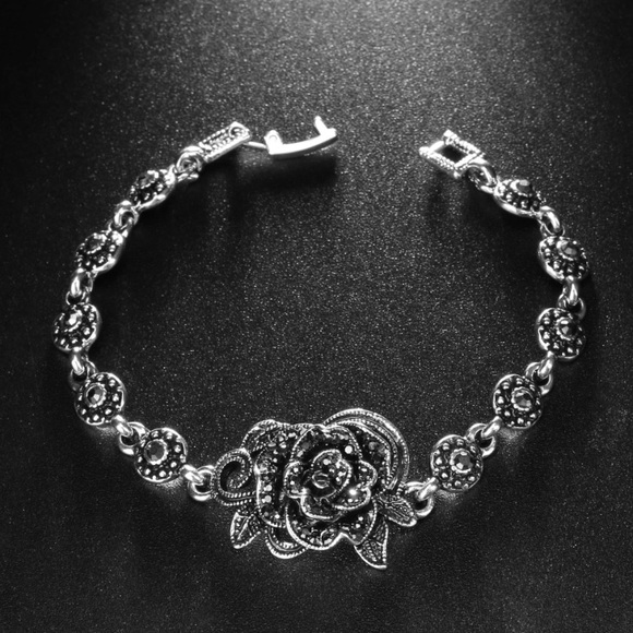 Vintage Black and Silver crystal rose set - Picture 5 of 6